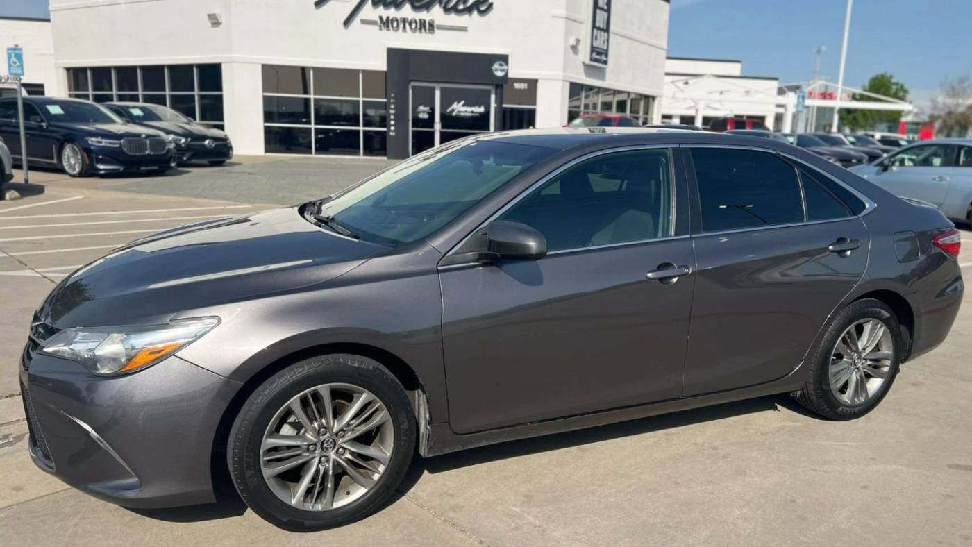 2017 Toyota Camry SE