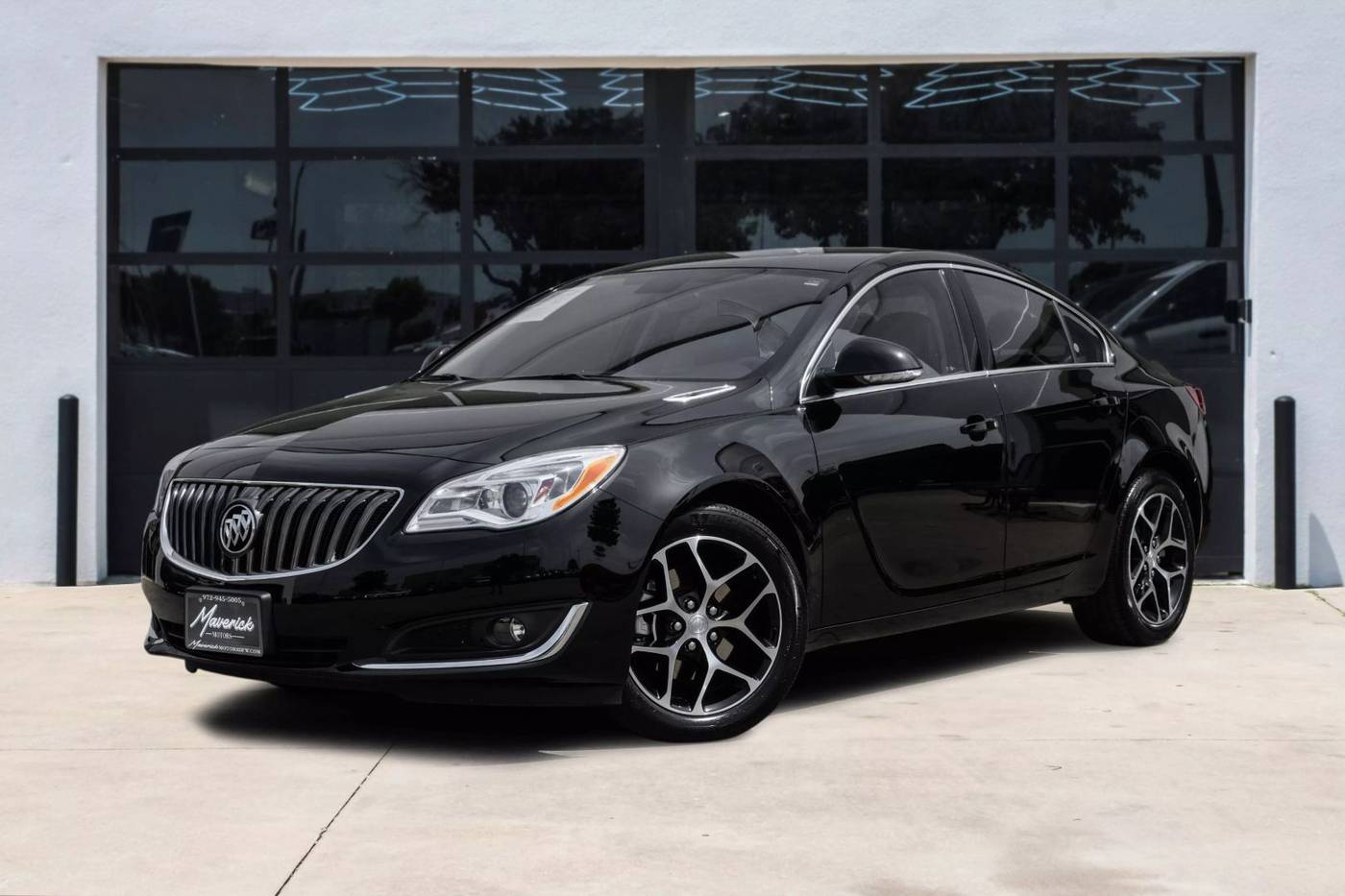 2017 Buick Regal Sport Touring — Sedan — 11,879 mi — Lewisville, TX