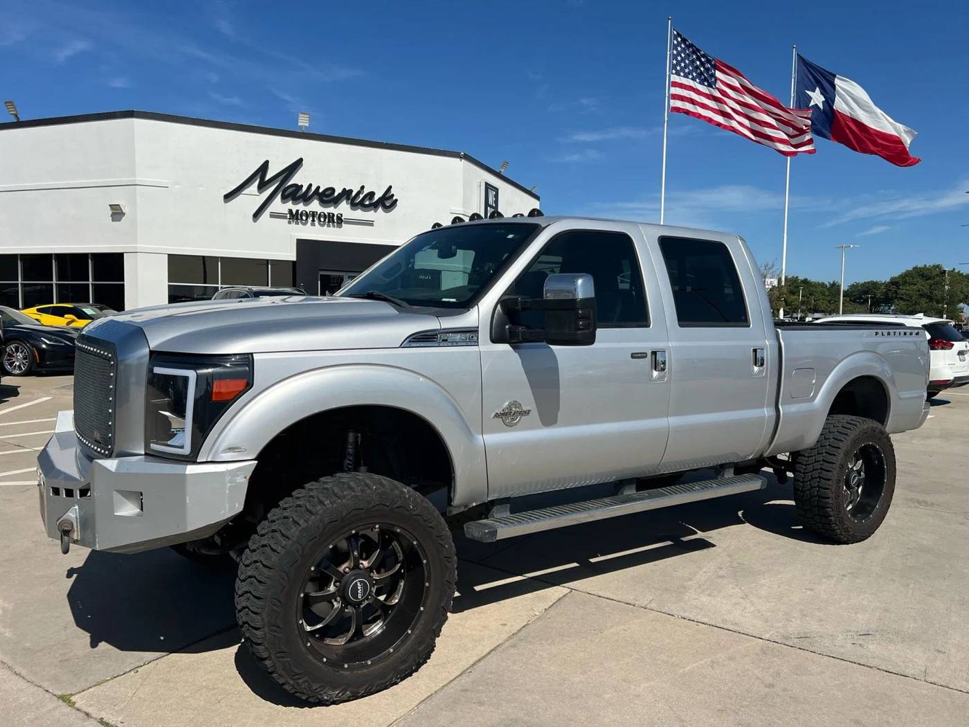 2014 Ford Super Duty F-350 Platinum — Pickup Truck — 121,626 mi — Lewisville, TX