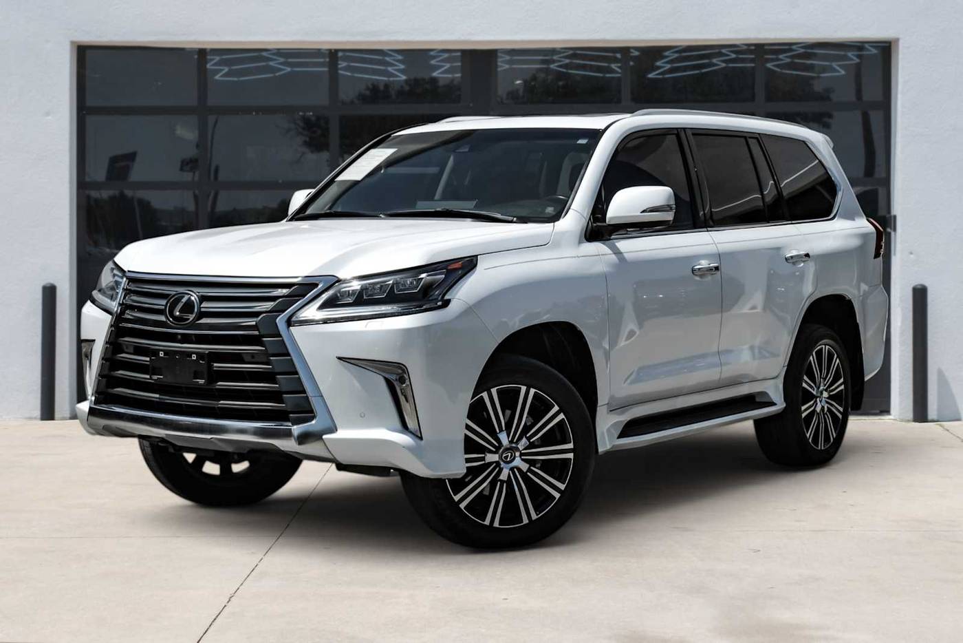 2021 Lexus LX 570 Two-Row