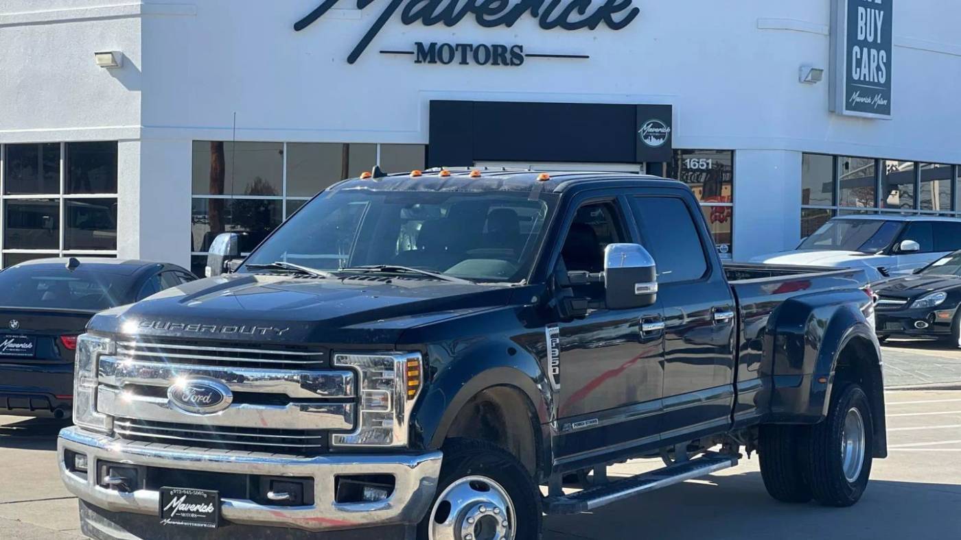 2019 Ford Super Duty F-350 Lariat — Pickup Truck — 82,528 mi — Lewisville, TX