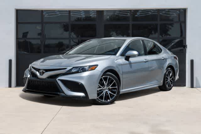 2023 Toyota Camry SE — Sedan — 23,554 mi — Lewisville, TX