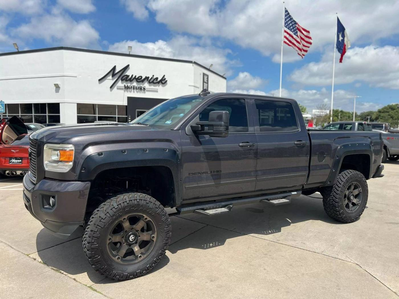 2015 GMC Sierra 2500HD Denali — Pickup Truck — 125,252 mi — Lewisville, TX