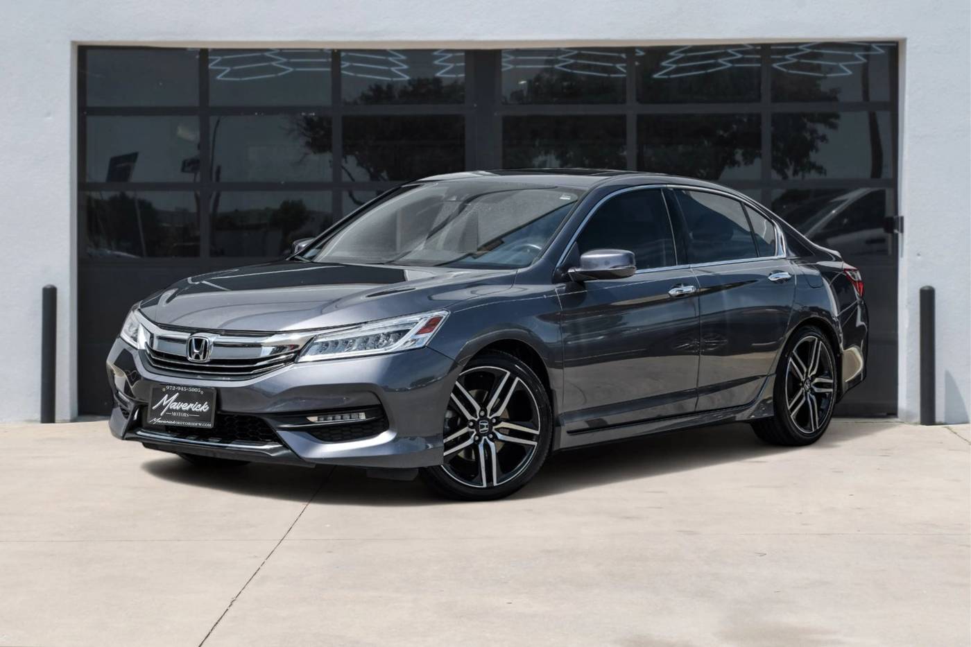 2017 Honda Accord Touring — Sedan — 71,665 mi — Lewisville, TX