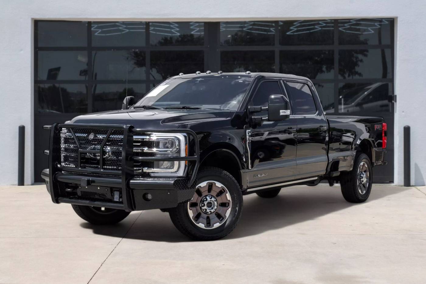 2023 Ford Super Duty F-350 King Ranch — Pickup Truck — 38,450 mi — Lewisville, TX