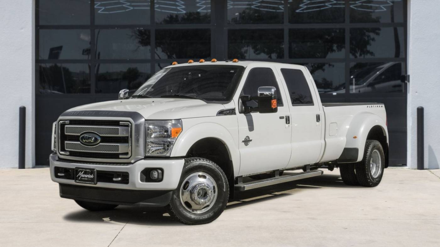 2016 Ford Super Duty F-350 Platinum — Pickup Truck — 76,860 mi — Lewisville, TX