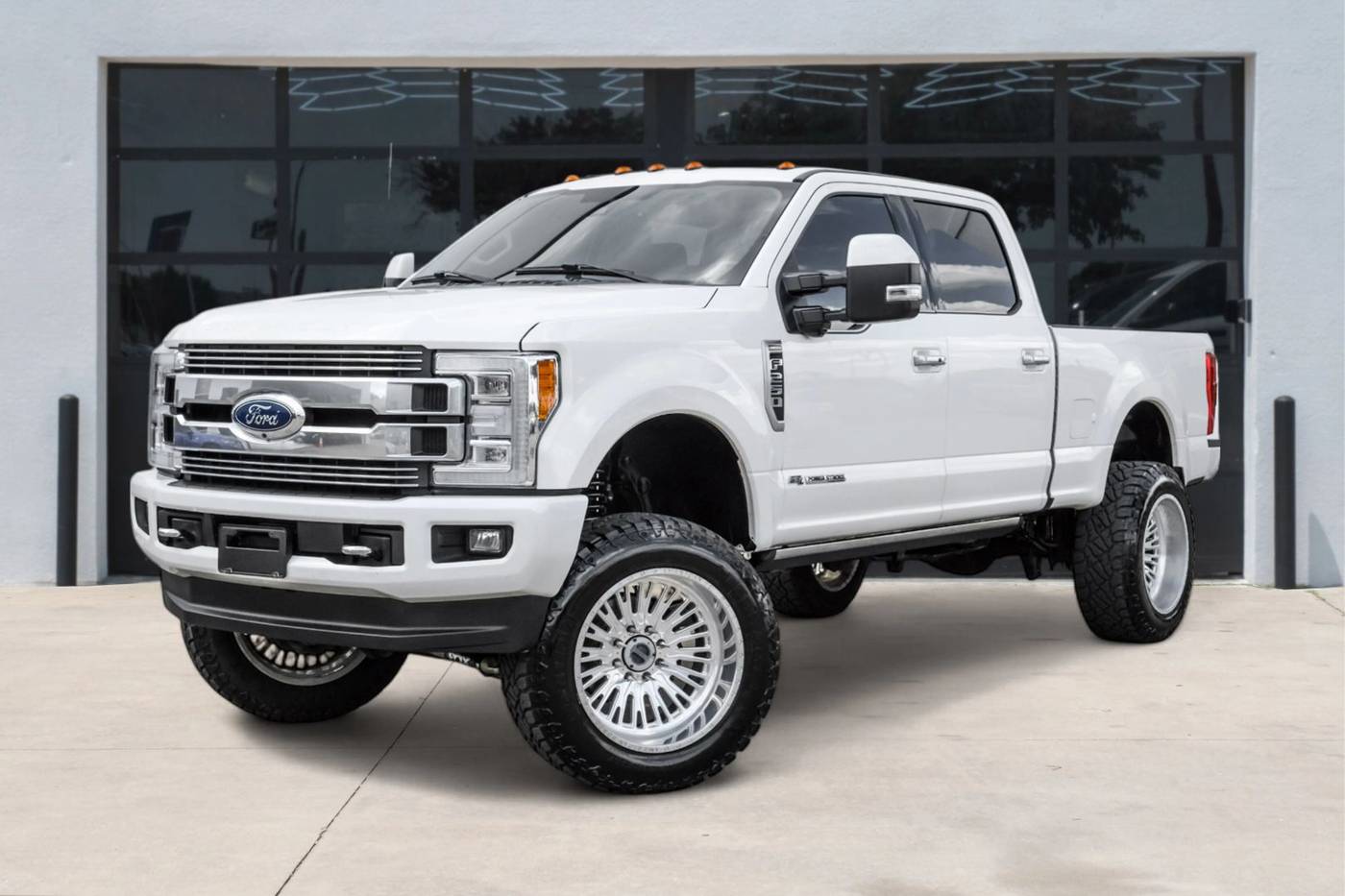 2018 Ford Super Duty F-250 Limited — Pickup Truck — 130,668 mi — Lewisville, TX