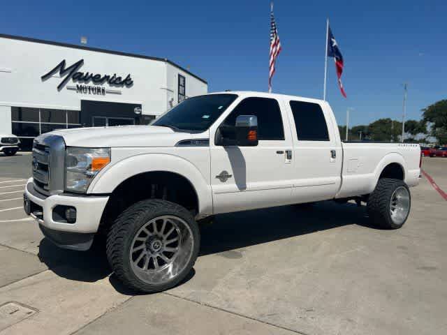 2016 Ford Super Duty F-350 Platinum — Pickup Truck — 135,588 mi — Lewisville, TX