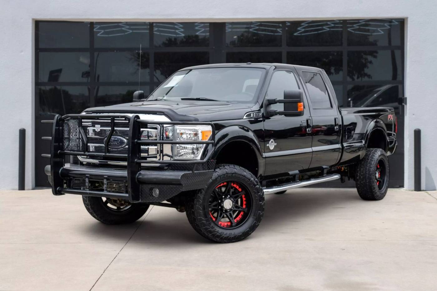 2015 Ford Super Duty F-350 Platinum — Pickup Truck — 60,028 mi — Lewisville, TX
