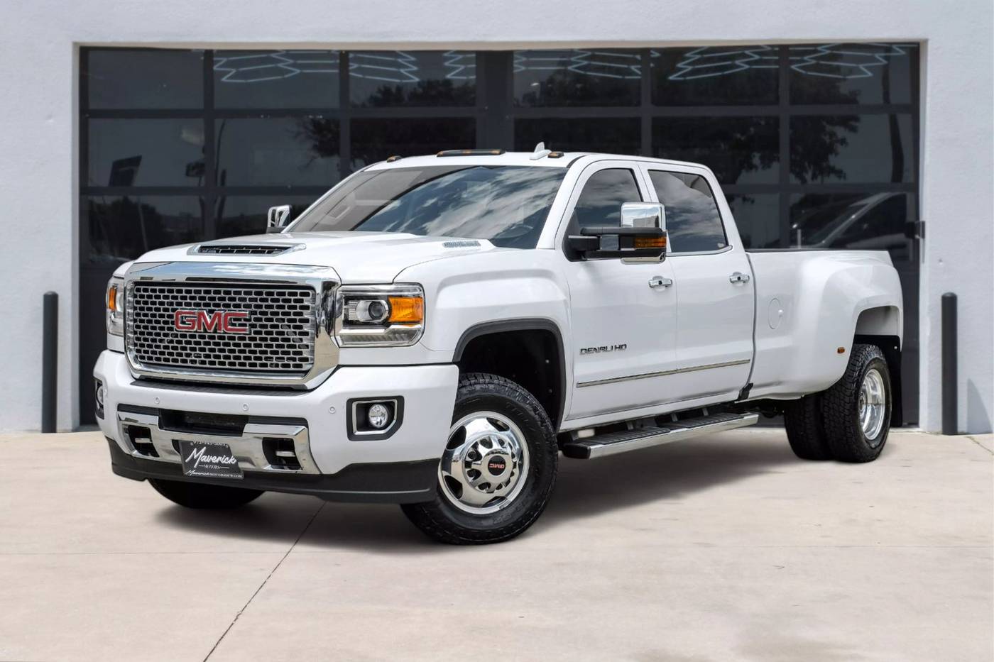 2017 GMC Sierra 3500HD Denali — Pickup Truck — 70,540 mi — Lewisville, TX