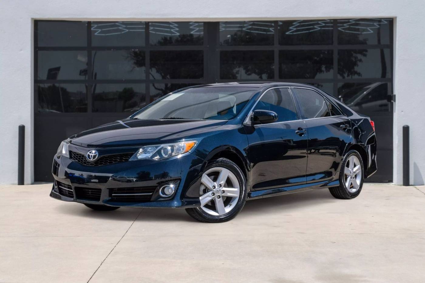 2014 Toyota Camry L — Sedan — 95,013 mi — Lewisville, TX