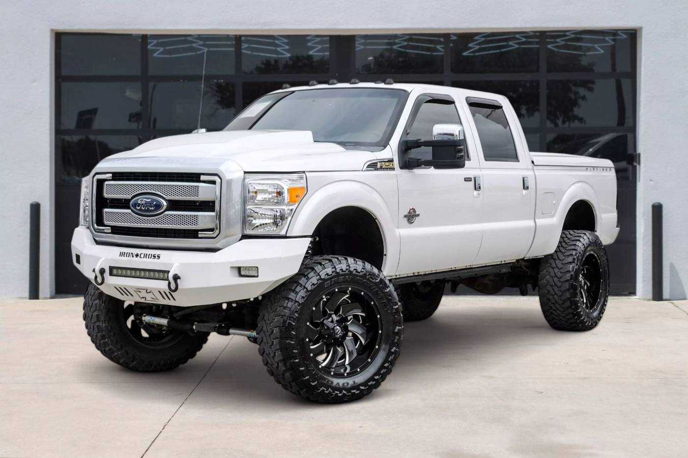 2016 Ford Super Duty F-250 Platinum — Pickup Truck — 47,677 mi — Lewisville, TX