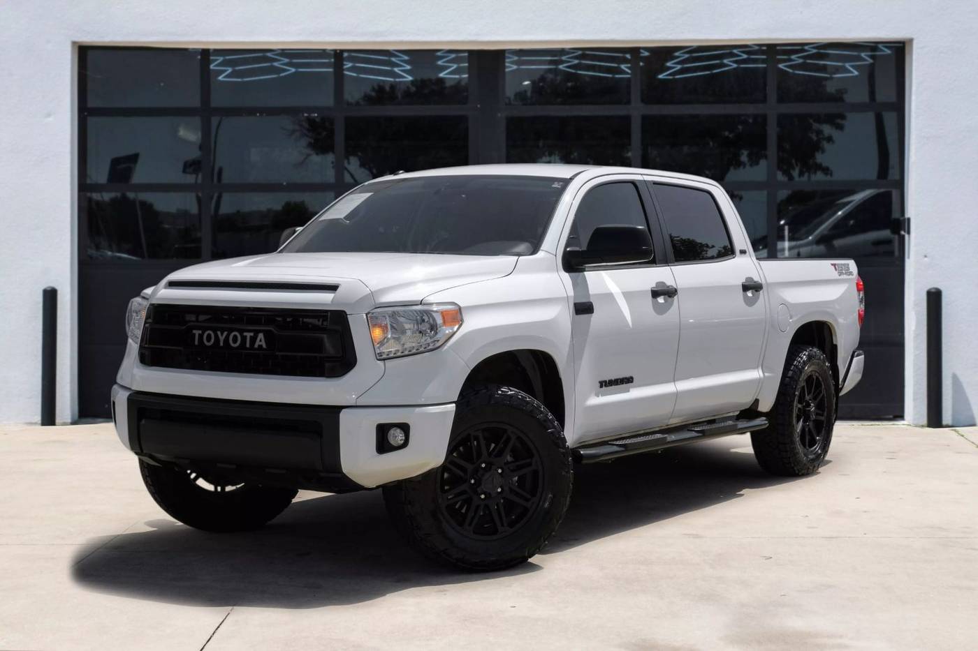 2017 Toyota Tundra SR5 — Pickup Truck — 86,286 mi — Lewisville, TX