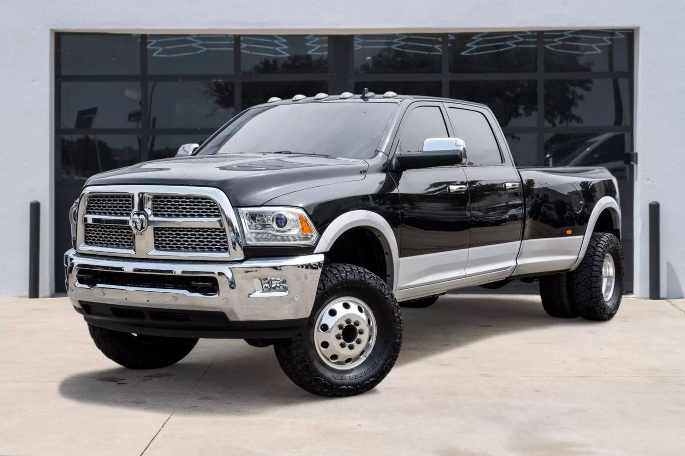 2018 Ram 3500 Laramie — Pickup Truck — 108,016 mi — Lewisville, TX