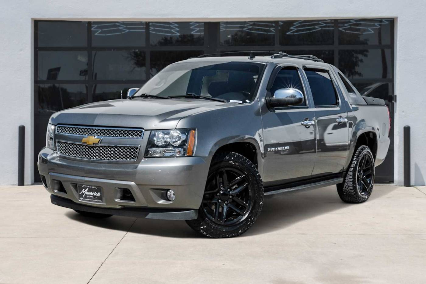 2012 Chevrolet Avalanche LT — Pickup Truck — 82,605 mi — Lewisville, TX