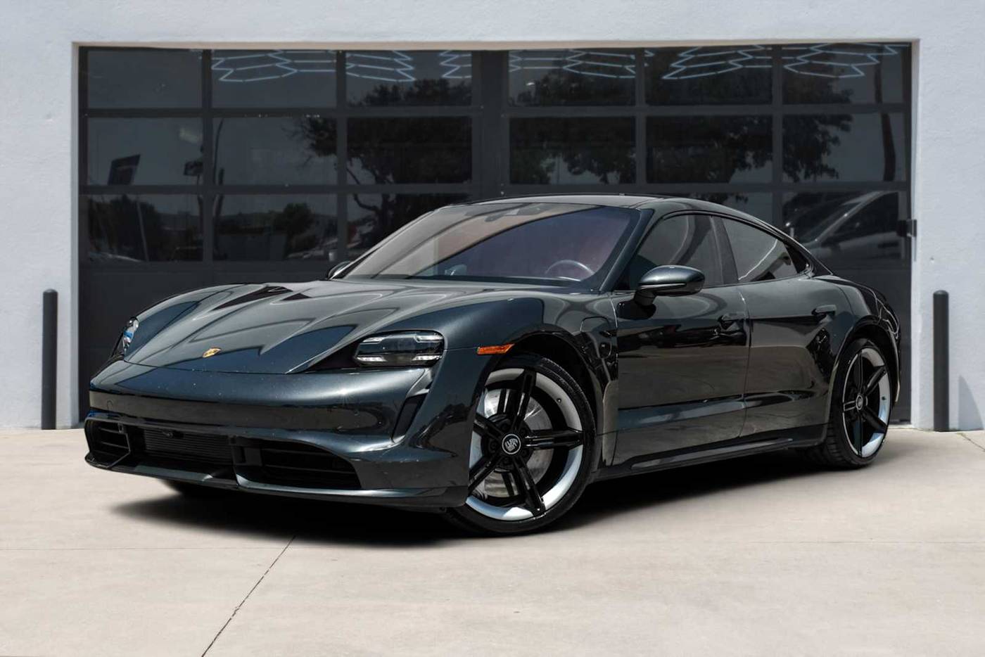 2020 Porsche Taycan Turbo