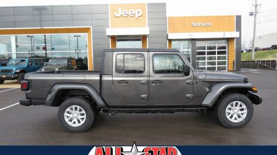 New 2023 Jeep Gladiator Willys 4×4 Crew Cab in Pinedale #NP758