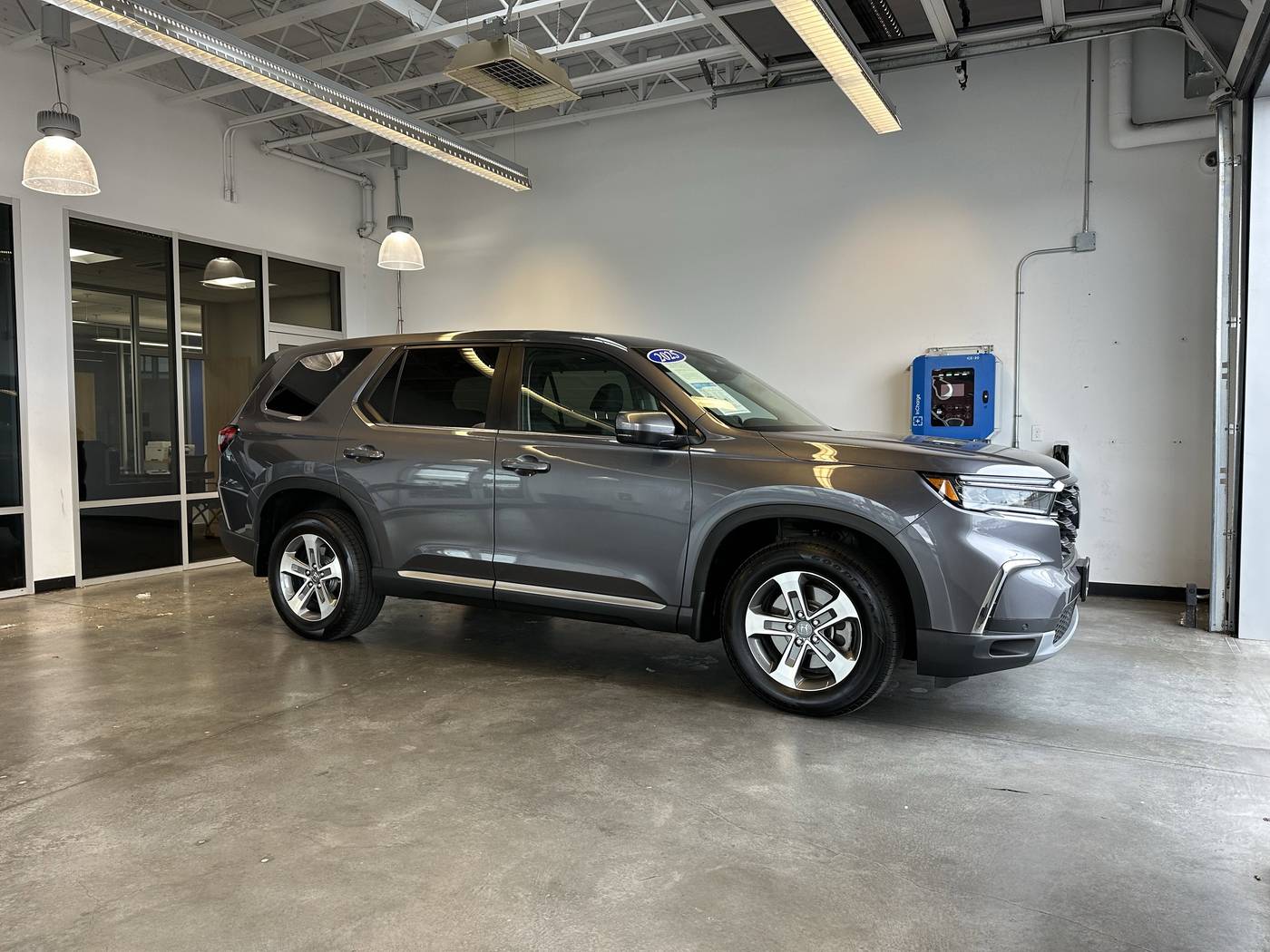2025 Honda Pilot EX-L — SUV — 10,690 mi — Longview, WA