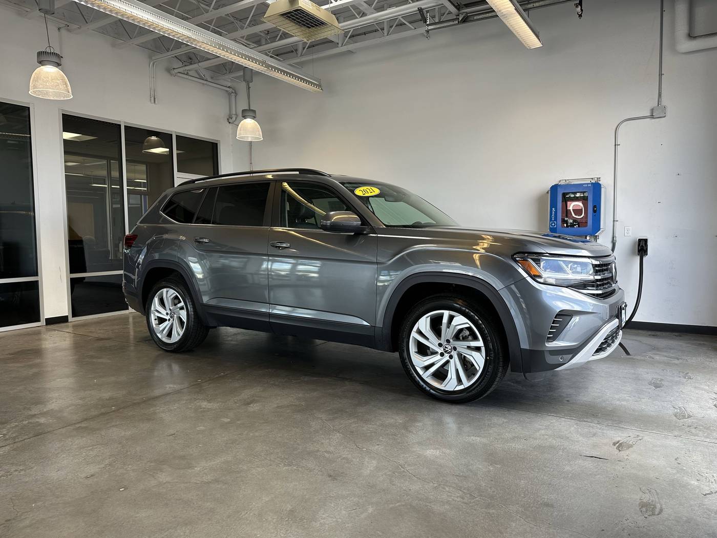 2021 Volkswagen Atlas SE with Technology — SUV — 65,482 mi — Longview, WA
