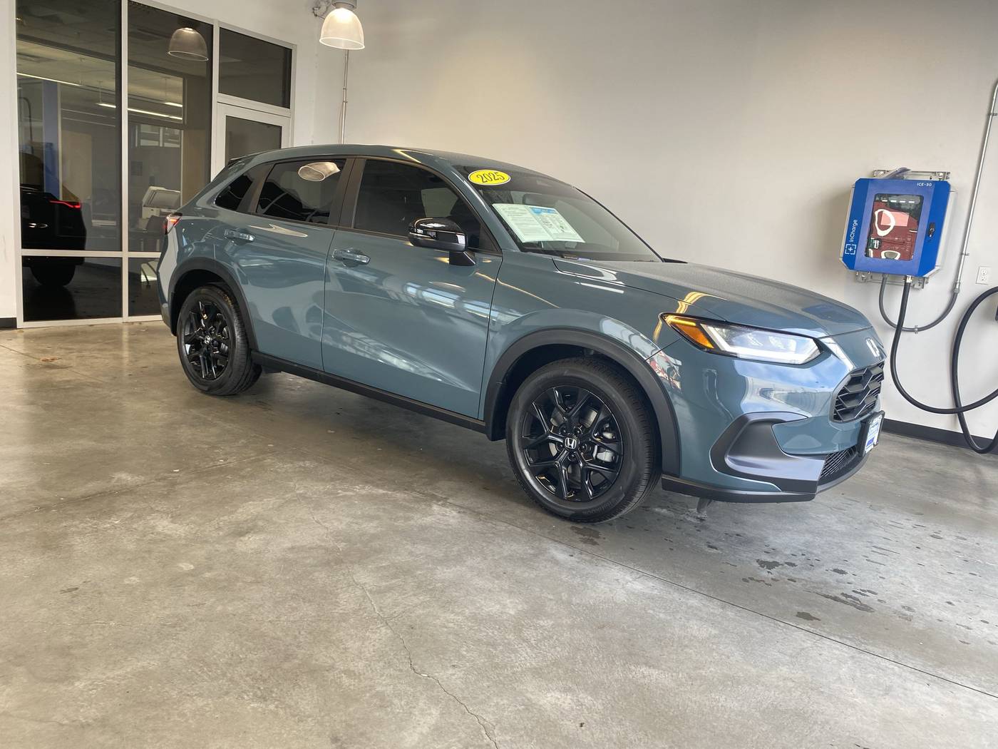 2025 Honda HR-V Sport — SUV — 810 mi — Longview, WA