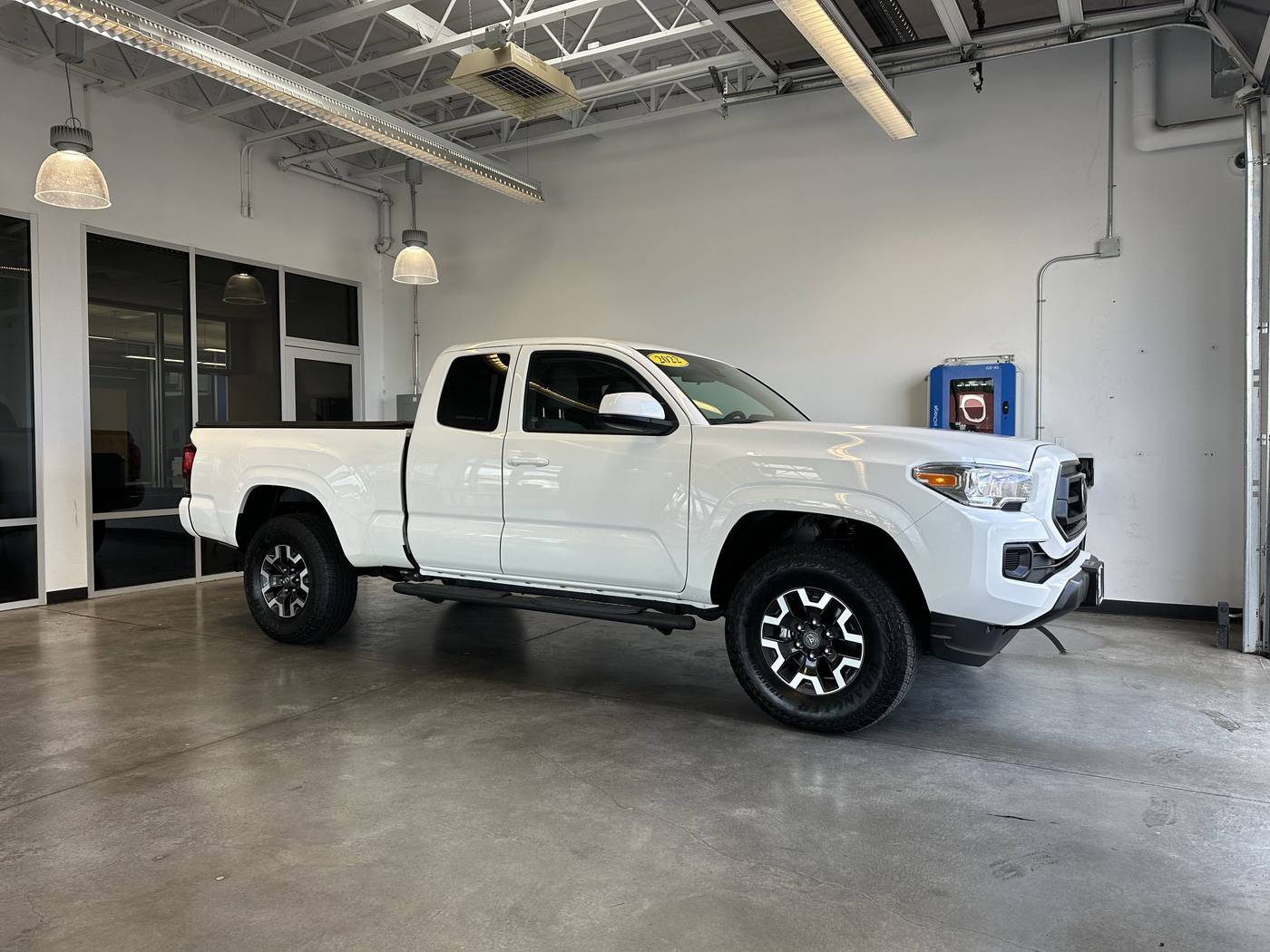 2022 Toyota Tacoma SR — Pickup Truck — 31,673 mi — Longview, WA
