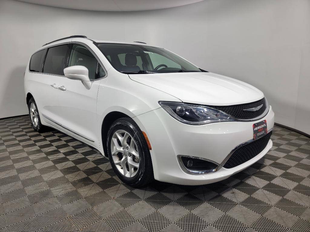 2017 Chrysler Pacifica Touring L — Minivan — 61,452 mi — Rockville, MD
