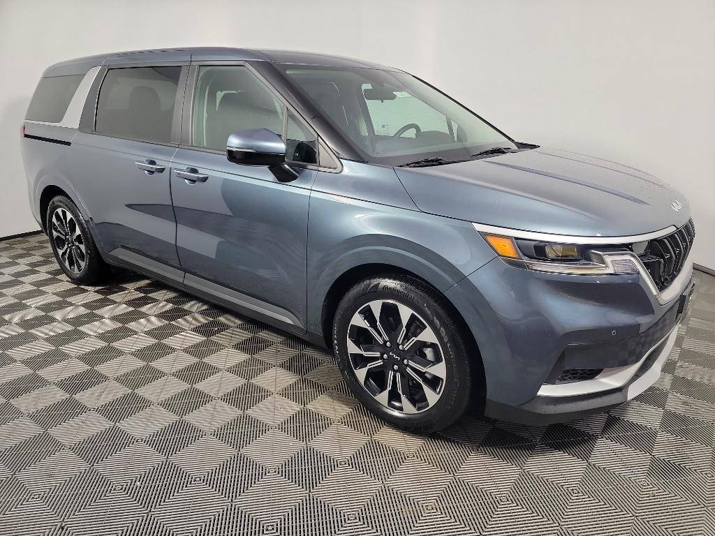 2024 Kia Carnival EX — Minivan — 2,042 mi — Rockville, MD