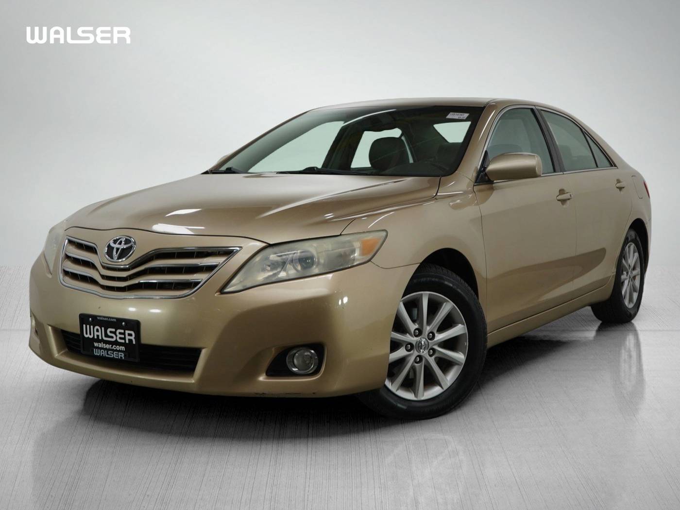 2010 Toyota Camry XLE V6 — Sedan — 157,698 mi — Burnsville, MN
