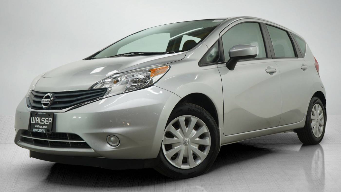 2016 Nissan Versa 1.6 SV — Hatchback — 45,184 mi — Burnsville, MN