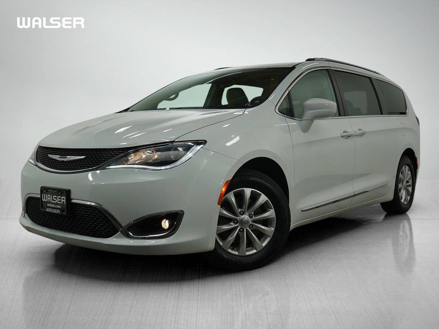 2018 Chrysler Pacifica Touring L — Minivan — 129,258 mi — Burnsville, MN