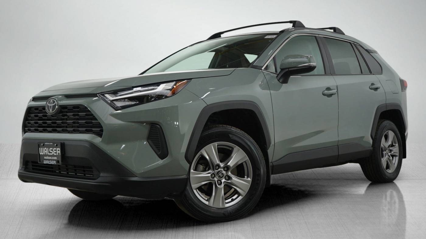 2023 Toyota RAV4 XLE — SUV — 28,060 mi — Burnsville, MN
