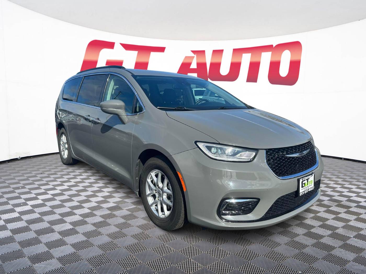 2022 Chrysler Pacifica Touring L — Minivan — 88,586 mi — Tacoma, WA