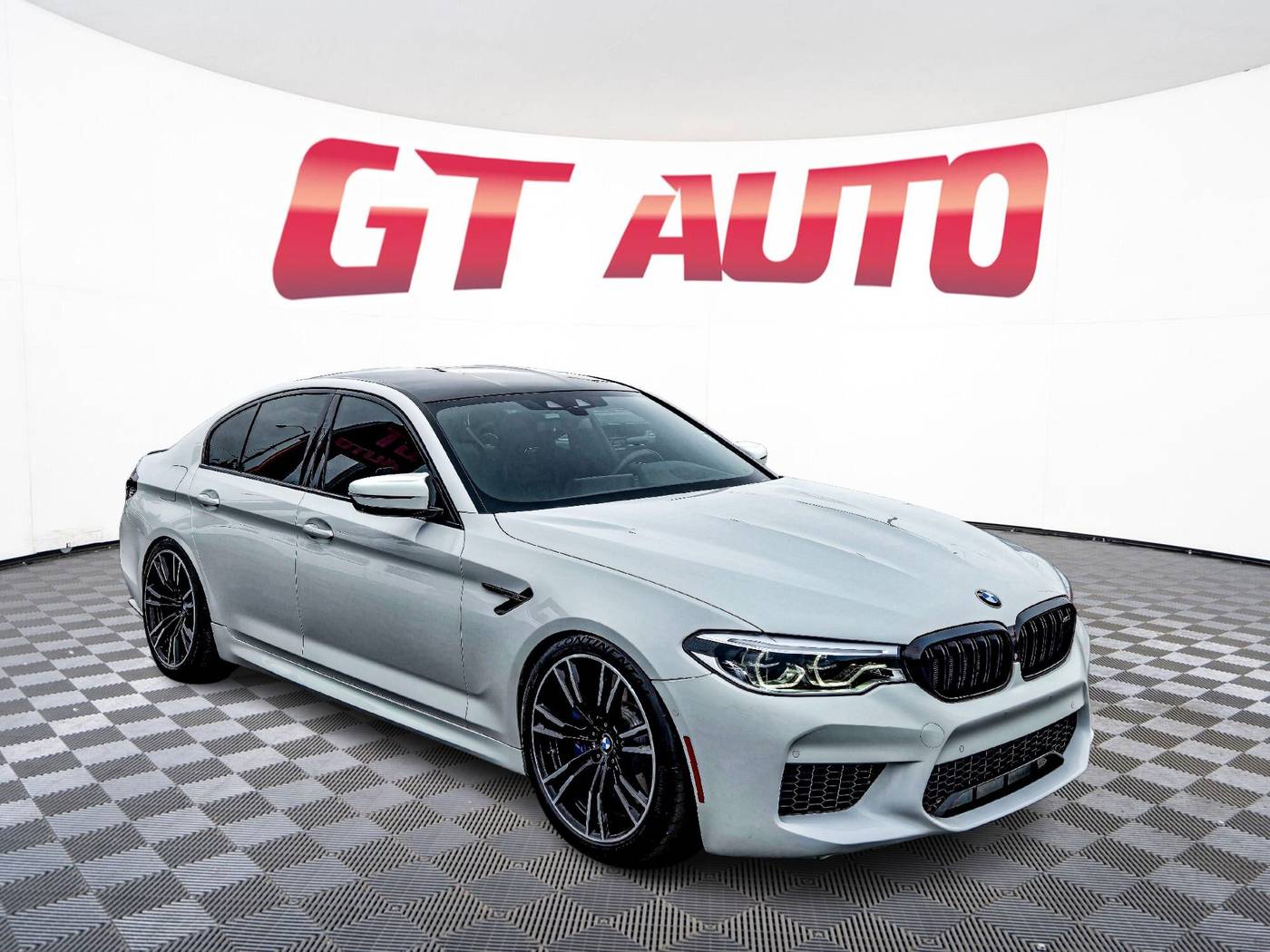 2019 BMW M5 Standard