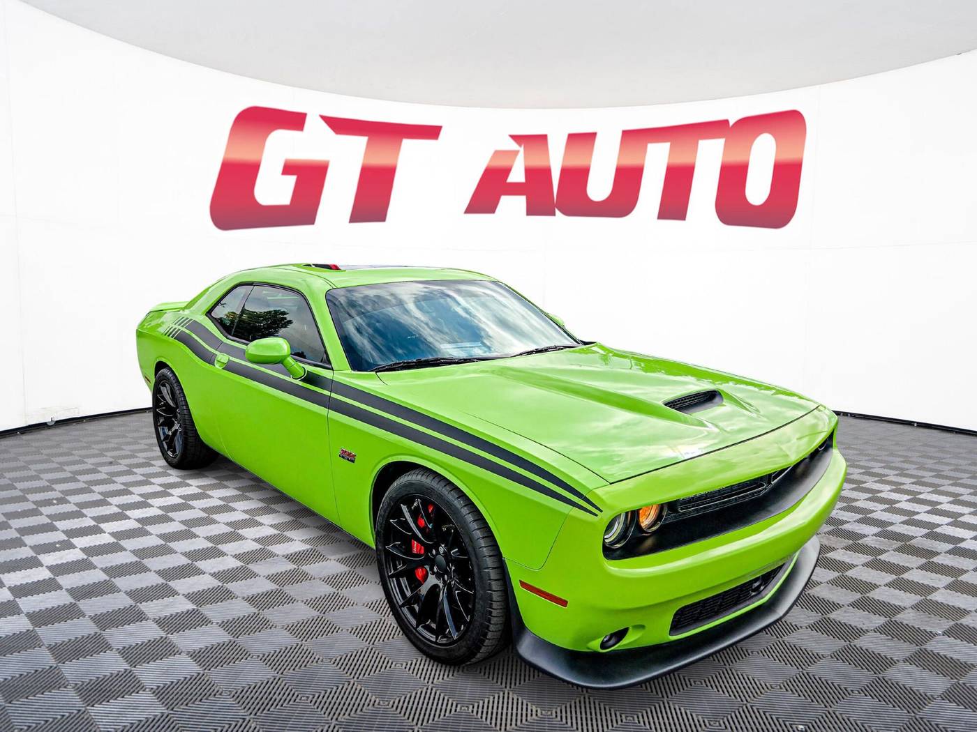 2015 Dodge Challenger SRT 392 — Coupe — 25,599 mi — Tacoma, WA