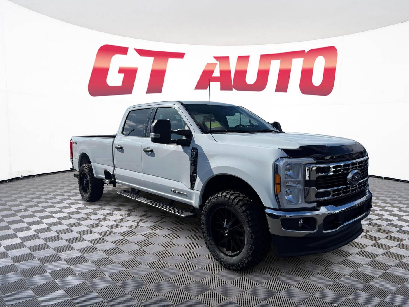 2023 Ford Super Duty F-350 XLT — Pickup Truck — 26,307 mi — Tacoma, WA