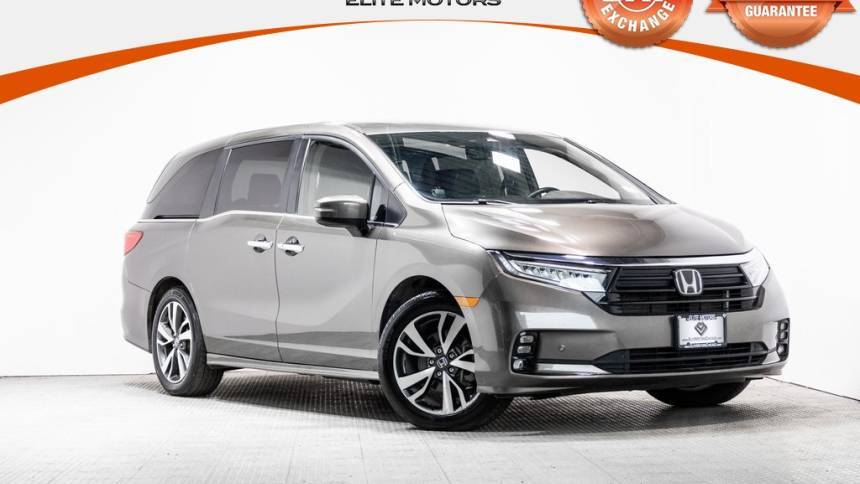 2023 Honda Odyssey Touring — Minivan — 40,965 mi — Waukegan, IL