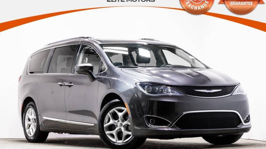 2018 Chrysler Pacifica Touring L Plus — Minivan — 74,789 mi — Waukegan, IL