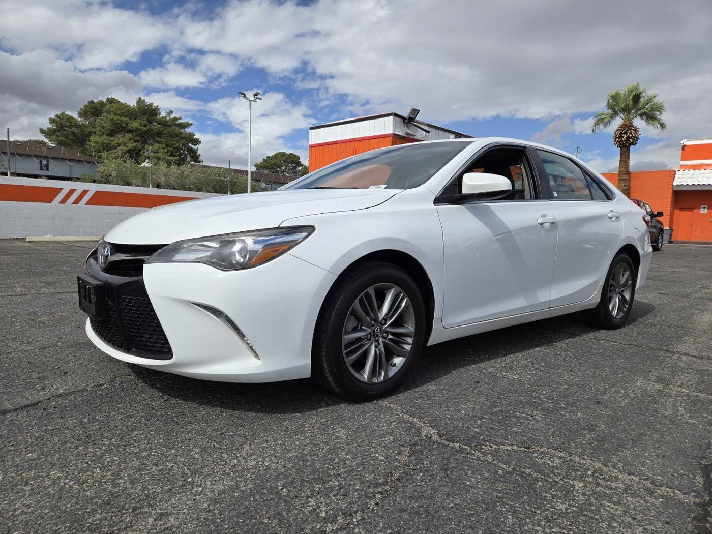 2017 Toyota Camry SE — Sedan — 99,518 mi — Las Vegas, NV