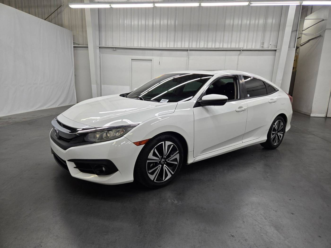 2016 Honda Civic EX-T — Sedan — 88,763 mi — Las Vegas, NV