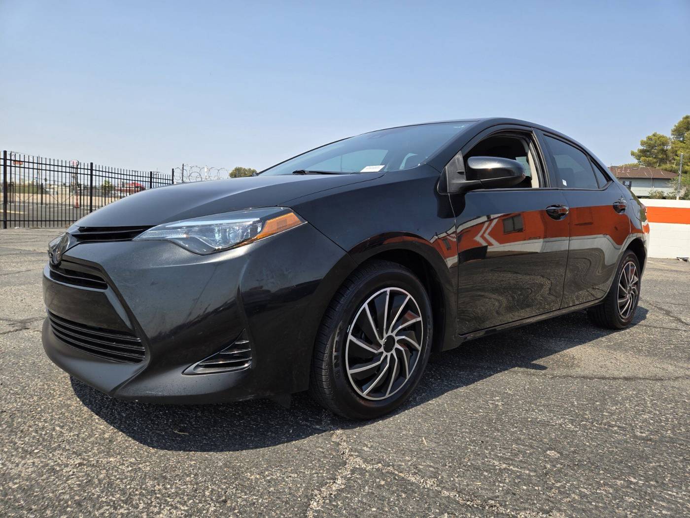 2018 Toyota Corolla LE — Sedan — 90,721 mi — Las Vegas, NV