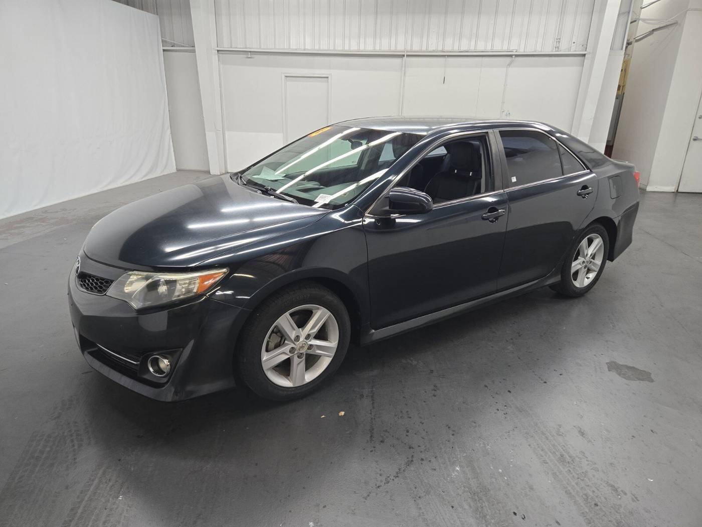 2013 Toyota Camry SE — Sedan — 86,440 mi — Las Vegas, NV