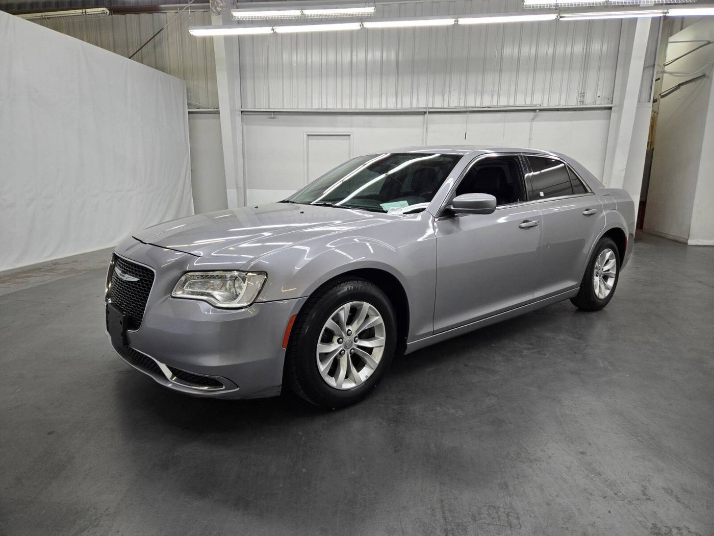 2016 Chrysler 300 Limited — Sedan — 39,823 mi — Las Vegas, NV
