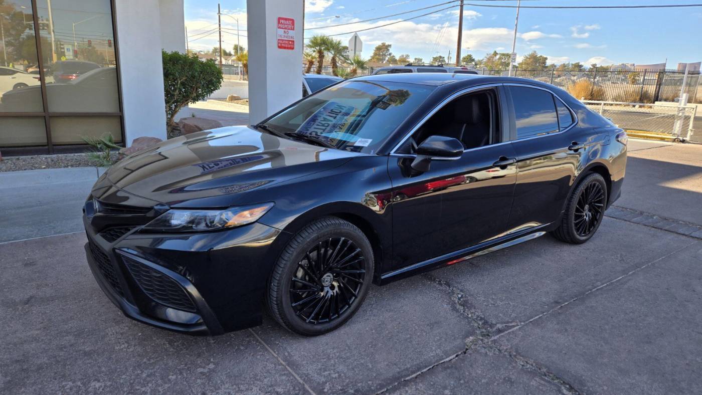 2022 Toyota Camry SE — Sedan — 77,583 mi — Las Vegas, NV