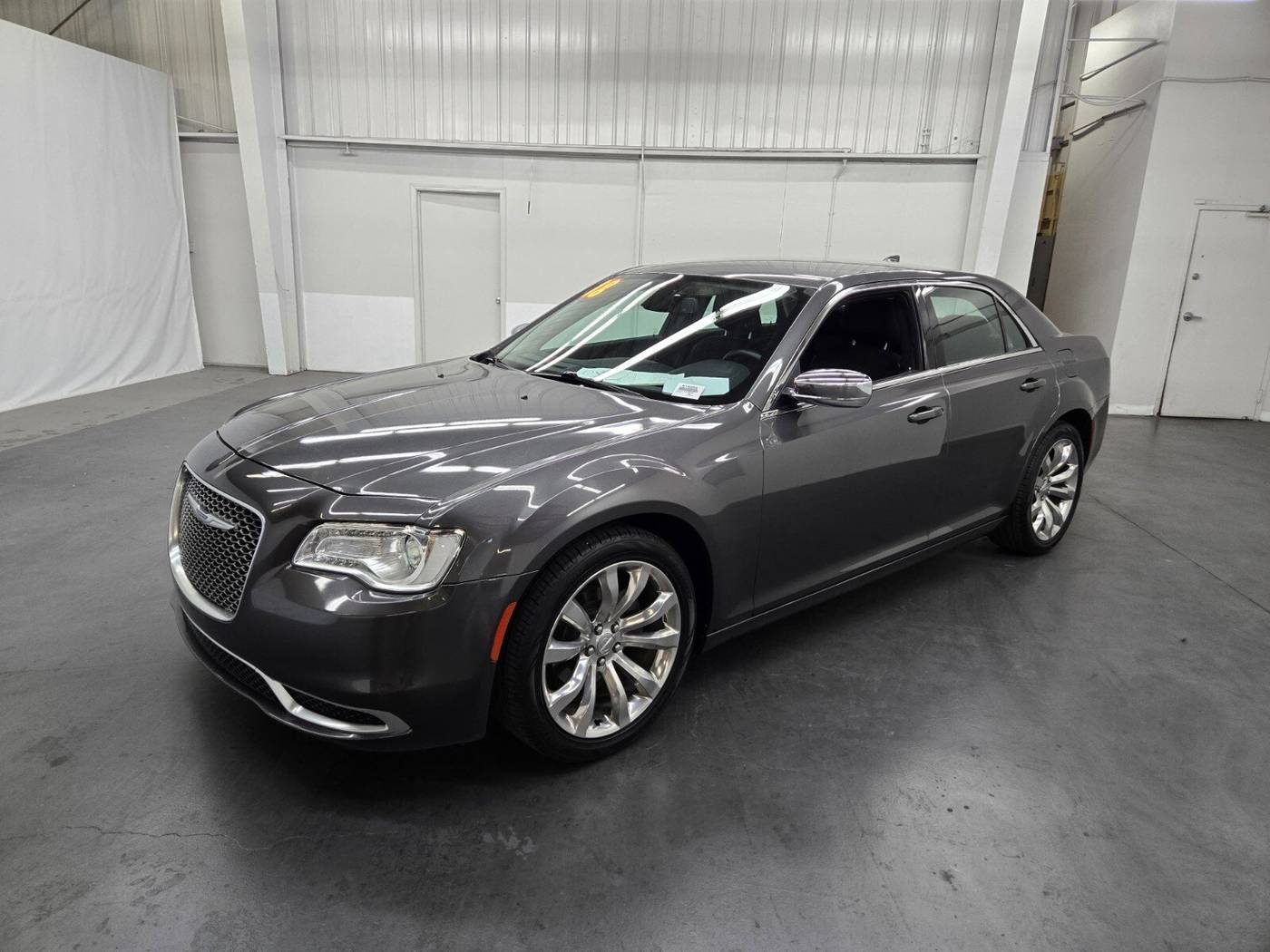 2018 Chrysler 300 Touring — Sedan — 48,687 mi — Las Vegas, NV