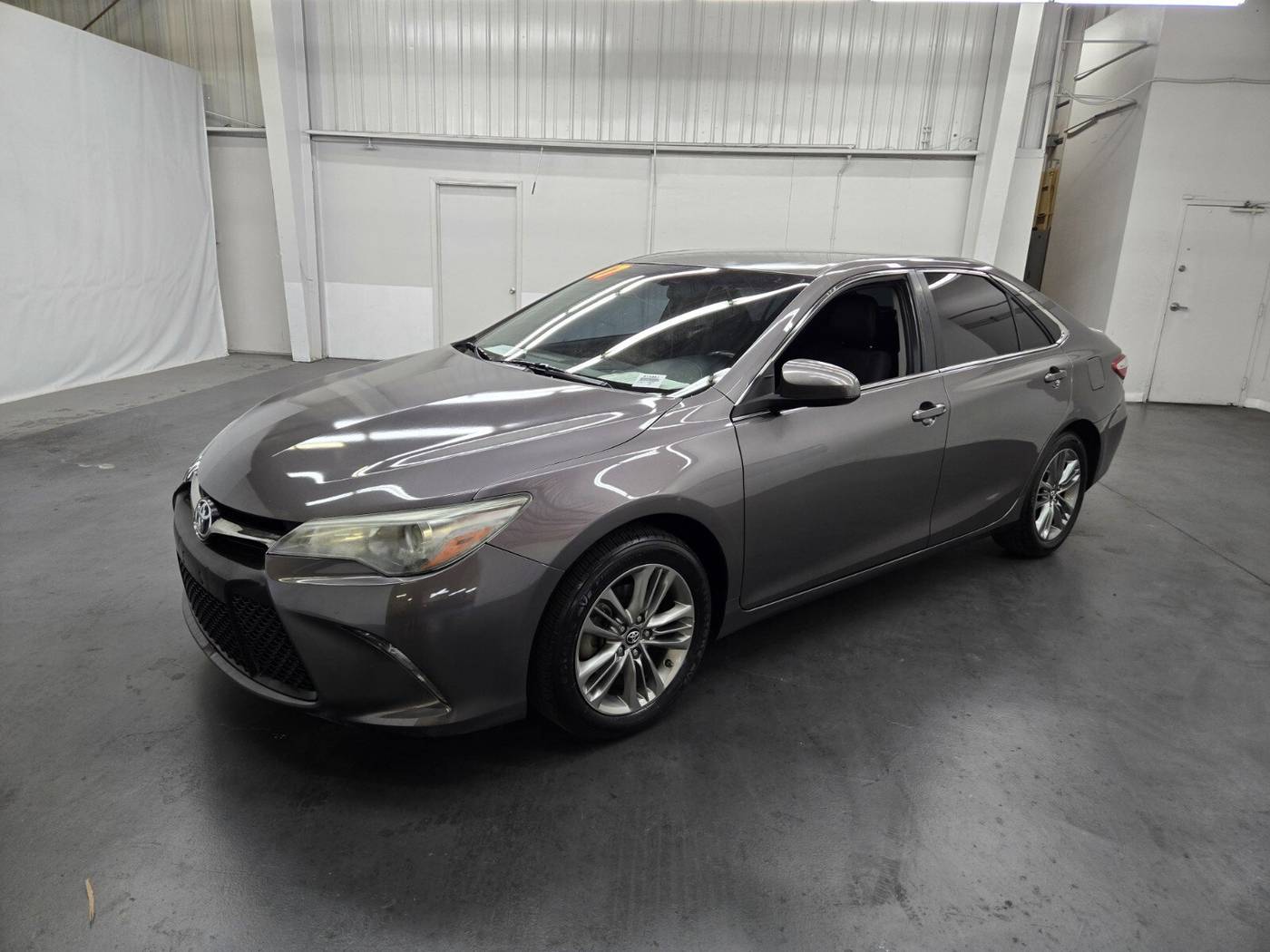 2017 Toyota Camry SE — Sedan — 82,065 mi — Las Vegas, NV