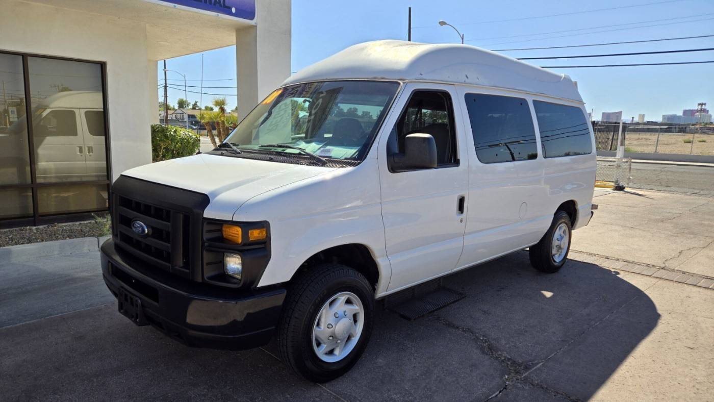 2008 Ford Econoline Wagon E-150 XL — Passenger Van — 48,575 mi — Las Vegas, NV