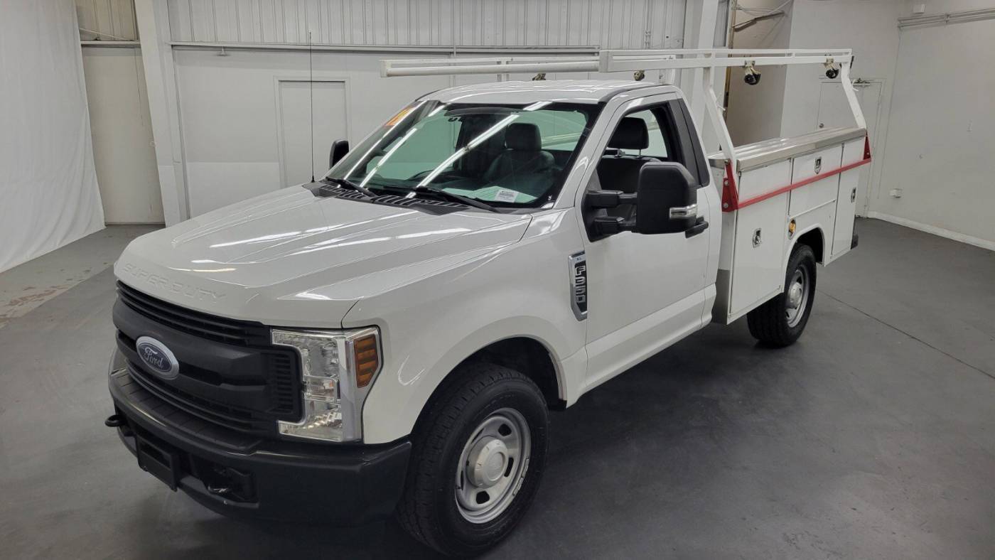 2019 Ford Super Duty F-350 XL — Pickup Truck — 60,335 mi — Las Vegas, NV