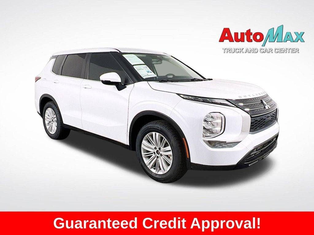 2024 Mitsubishi Outlander ES — SUV — 49,162 mi — Farmington, NM