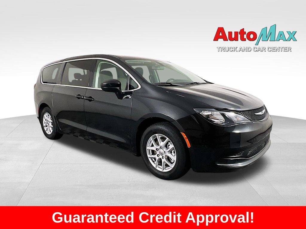2022 Chrysler Voyager LX — Minivan — 51,684 mi — Farmington, NM