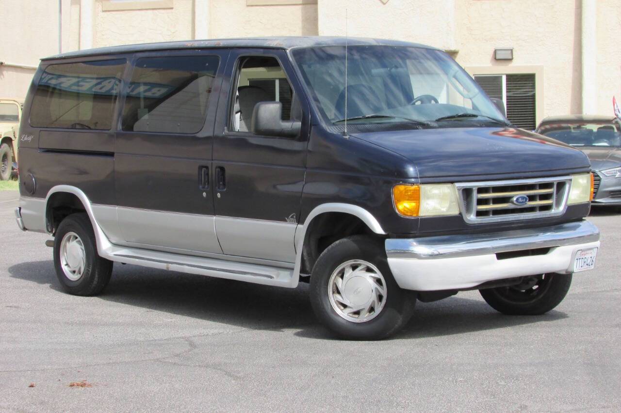 2003 Ford Econoline Wagon XLT — Passenger Van — 72,603 mi — Las Vegas, NV